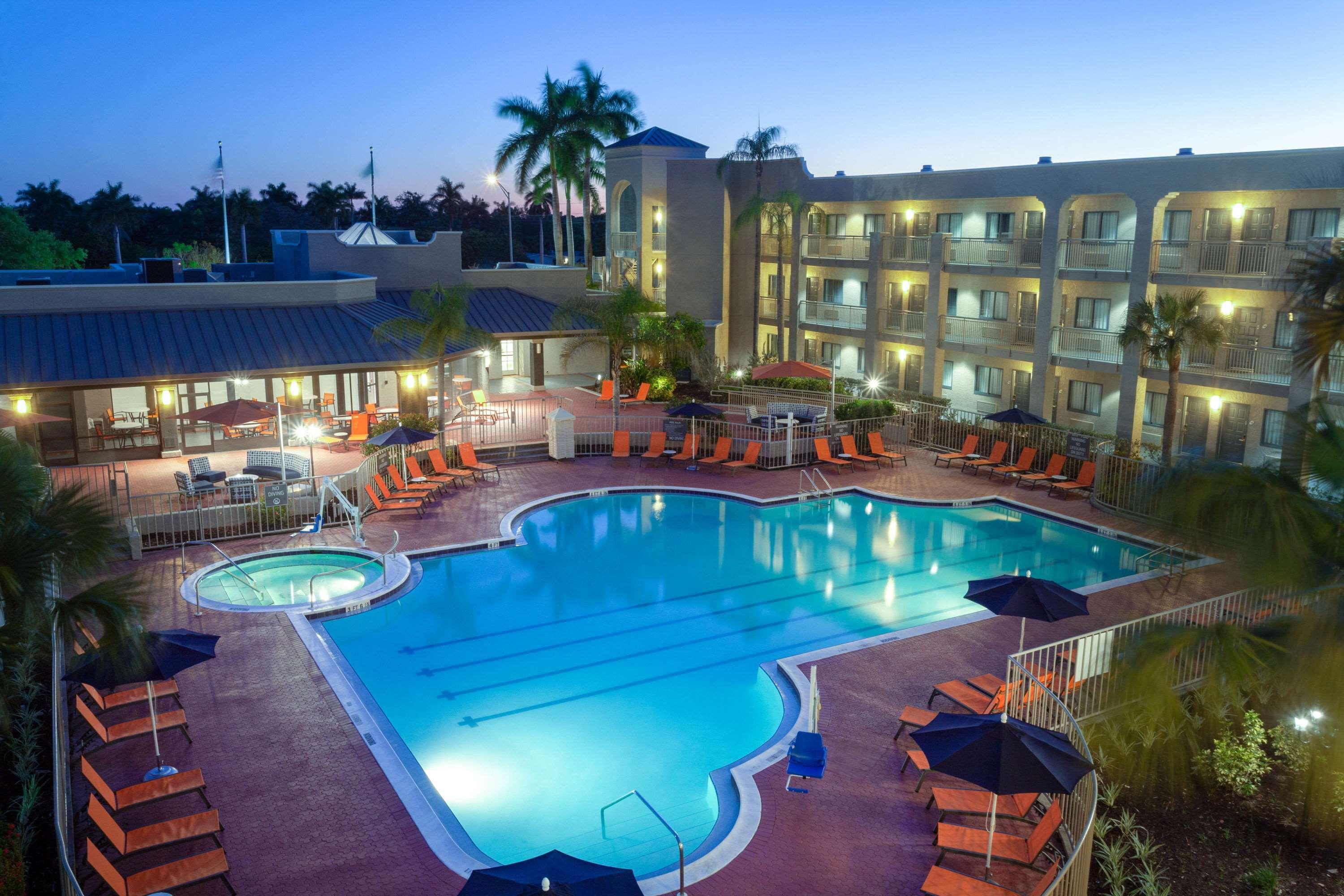 Hotel La Quinta By Wyndham Ft. Myers - Sanibel Gateway Fort Myers Exterior foto